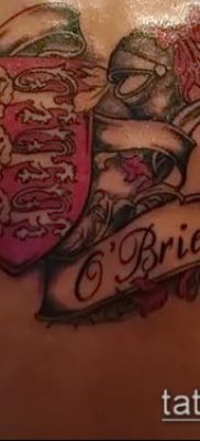 fotografija tetovaže grba (značenje) - primjer zanimljivog dizajna tetovaže - 131