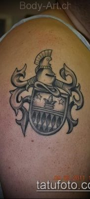 fotografija tetovaže grba (što znači) - primjer zanimljivog dizajna tetovaže - 125