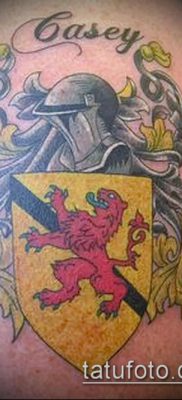 fotografija tetovaže grba (značenje) - primjer zanimljivog dizajna tetovaže - 116