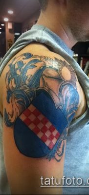 fotografija tetovaže grba (značenje) - primjer zanimljivog dizajna tetovaže - 084