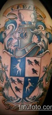 fotografija tetovaže grba (značenje) - primjer zanimljivog dizajna tetovaže - 061