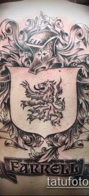 fotografija tetovaže grba (značenje) - primjer zanimljivog dizajna tetovaže - 050