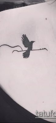 صورة لشم الغيتار - 25052017 - مثال - 028 وشم غيتار