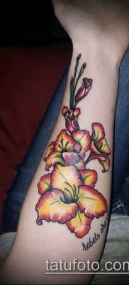 Fotó a kardvirág tetoválásról - példa rajz - 30052017 - példa - 021 Tetoválás kardvirág