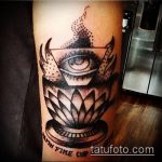 татуировка око на планина номер 73 - интересна версия на картината, която може лесно да се използва за прецизиране и нанасяне на татуировка със зелено око като планина на окото