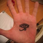 татуировка око на планина №891 - изключителна версия на картината, която може лесно да се използва за трансформиране и прилагане като око на планинска татуировка надясно или наляво