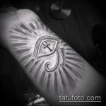 татуировка око на планина номер 832 - изключителна версия на картината, която може да се използва добре за финализиране и нанасяне на татуировка на шията като планина за очи