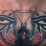 татуировка око на планина № 965 - достойна версия на модела, която може успешно да се използва за промяна и нанасяне на татуировка като око на планината надясно или наляво