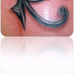 татуировка на окото планина номер 358-достойна версия на картината, която може успешно да се използва за прецизиране и нанасяне на татуировка като планина за очи на гърба