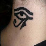 татуировка око на планина # 885 е готина версия на рисунка, която може да се използва добре за трансформиране и прилагане като цветна татуировка на око