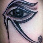 татуировка око на планина номер 342 - готина версия на картината, която може успешно да се използва за промяна и прилагане като татуировка на окото на планината в триъгълник