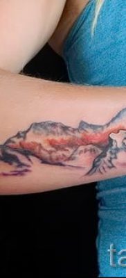 Снимка на планинска татуировка - за статия за значението на татуировка с модел на планина - tatufoto.ru - 61
