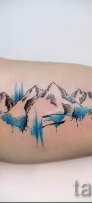 Снимка на планинска татуировка - за статия за значението на татуировка с модел на планина - tatufoto.ru - 60
