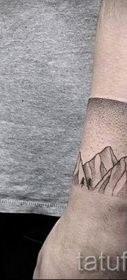 Снимка на планинска татуировка - за статия за значението на татуировка с модел на планина - tatufoto.ru - 39