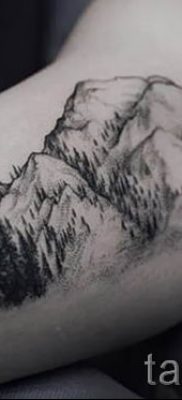 foto-tatu-gory-dlya-stati-pro-znachenie-tatuirovki-s-risunkom-gor-038-tatufoto-ru