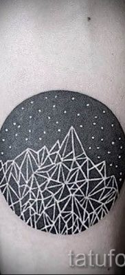 Снимка на планинска татуировка - за статия за значението на татуировка с модел на планина - tatufoto.ru - 26