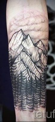 Снимка на планинска татуировка - за статия за значението на татуировка с модел на планина - tatufoto.ru - 19