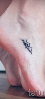 Снимка на планинска татуировка - за статия за значението на татуировка с модел на планина - tatufoto.ru - 5