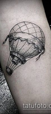 гравиране на татуировка # 811 е готина версия на модела, която може успешно да се използва за трансформиране и прилагане на гравюрата на Рембранд като татуировка