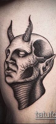 гравиране на татуировка # 653 е готина версия на рисунка, която може да се използва добре за трансформиране и прилагане като татуировка за пейзажно гравиране