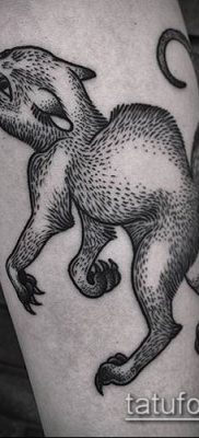 гравиране на татуировка # 675 е готина версия на чертежа, която може успешно да се използва за промяна и прилагане като малка гравюра за татуировка