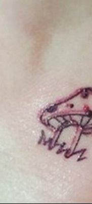 fotó egy tetoválógombáról 2019.03.27. №048 - tetoválógomba -