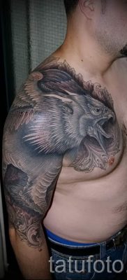 Гръцка татуировка грифон - снимка за статия за значението на 4