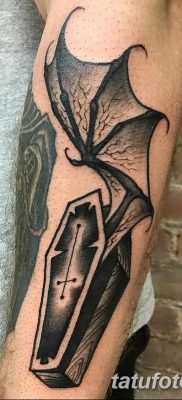 fotografija tetovaže lijesa od 21.12.2017. br. 002 - Tetovaža lijesa -