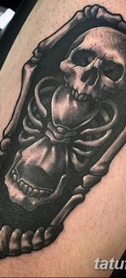 fotografija tetovaže lijesa od 21.12.2017. br. 005 - Tetovaža lijesa -