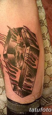 fotografija tetovaže lijesa od 21.12.2017. br. 056 - Tetovaža lijesa -