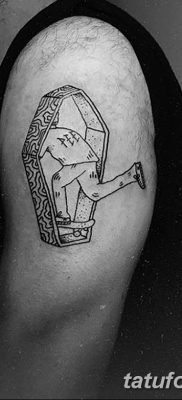 fotografija tetovaže lijesa od 21.12.2017. br. 081 - Tetovaža lijesa -