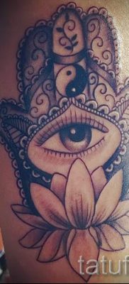 hamsa tetoválás - fényképes példa egy tetoválás jelentését bemutató cikkhez 78