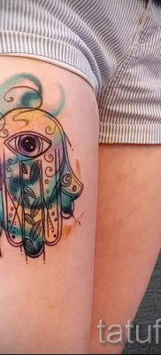 hamsa tetoválás - fényképes példa a tetoválás jelentését bemutató cikkhez 59