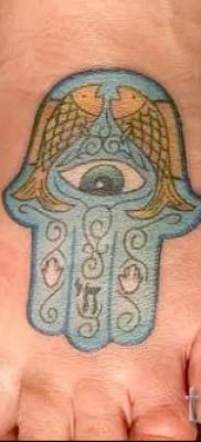 hamsa tetoválás - fényképes példa a tetoválás jelentését bemutató cikkhez 52