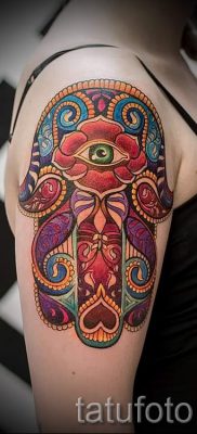 hamsa tetoválás - fényképes példa egy tetoválás jelentését bemutató cikkhez 27