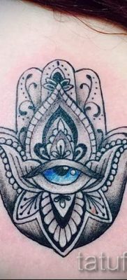 hamsa tetoválás - fényképes példa egy tetoválás jelentését bemutató cikkhez 1