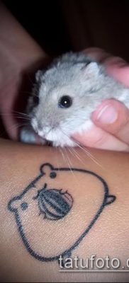 fotó hörcsög tetoválásról (jelentése) - egy példa egy érdekes tetoválási rajzra - 001