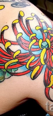 Példa krizantém tetoválásra a 71. számú fotón