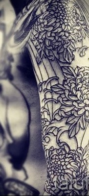 Példa krizantém tetoválásra a 62. számú fényképen