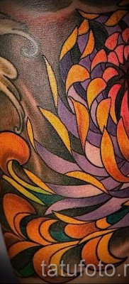 Példa krizantém tetoválásra az 59. számú fényképen