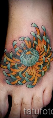 Példa krizantém tetoválásra az 53. fotón
