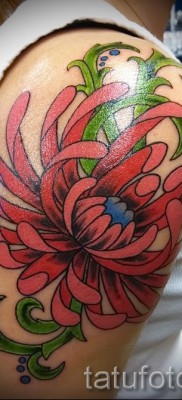 Példa krizantém tetoválásra a 39. számú fényképen