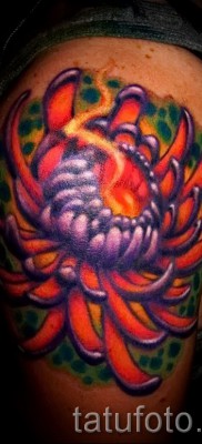 Példa krizantém tetoválásra a 18 -as számú fotón