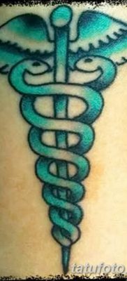 fotó a Caduceus tetoválásról, kelt 2017.10.21., 003 - Caduceus tetoválás -