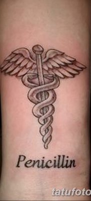 fotó a Caduceus tetoválásról, kelt 2017.10.21. №021 - Caduceus tetoválás -