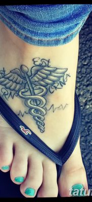 fotó a caduceus tetoválásról, kelt 2017.10.21 -én №053 - caduceus tetoválás -