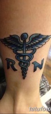 fotó egy Caduceus tetoválásról, kelt 2017.10.21 -én №064 - Caduceus tetoválás -