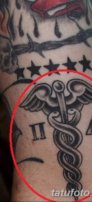 fotó a Caduceus tetoválásról, kelt 2017.10.21. №070 - Caduceus tetoválás -