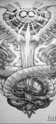fotó egy Caduceus tetoválásról, kelt 2017.10.21 -én №078 - Caduceus tetoválás -