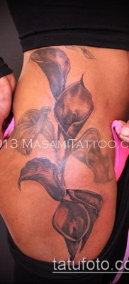 A calla liliom tetoválás # 764 a minta klassz változata, amely sikeresen használható az etióp calla liliomok tetoválásként történő véglegesítésére és alkalmazására.